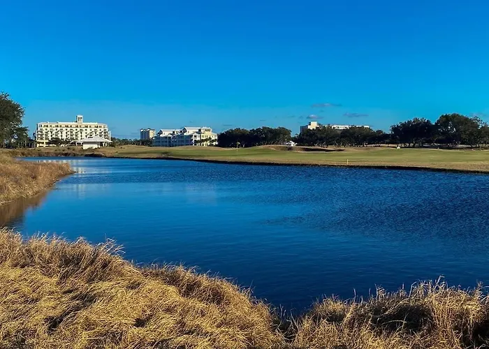 3,700 Snowbird Special With Hot Tub And Golf Cart Holiday home