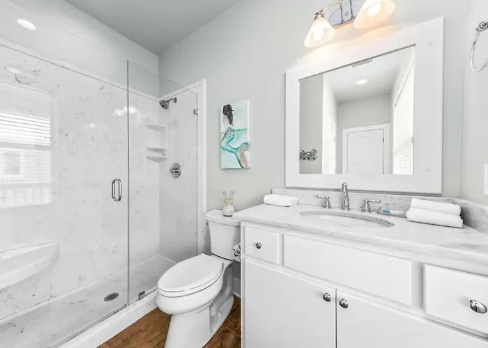 3,700 Snowbird Special With Hot Tub And Golf Cart