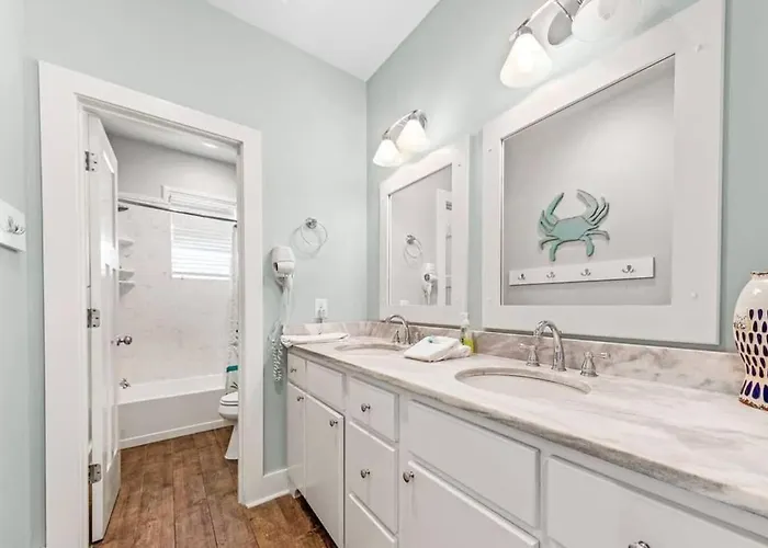 3,700 Snowbird Special With Hot Tub And Golf Cart *