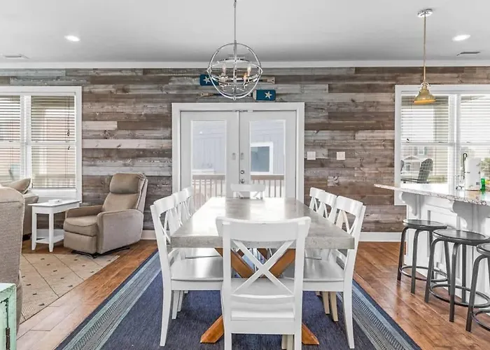 3,700 Snowbird Special With Hot Tub And Golf Cart Holiday home