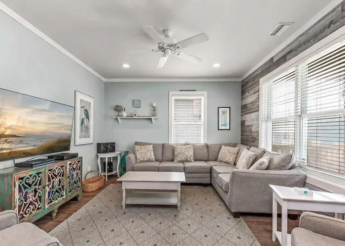 3,700 Snowbird Special With Hot Tub And Golf Cart Holiday home
